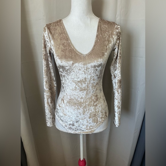 La hearts  womens bodysuit size xs - Picture 1 of 4